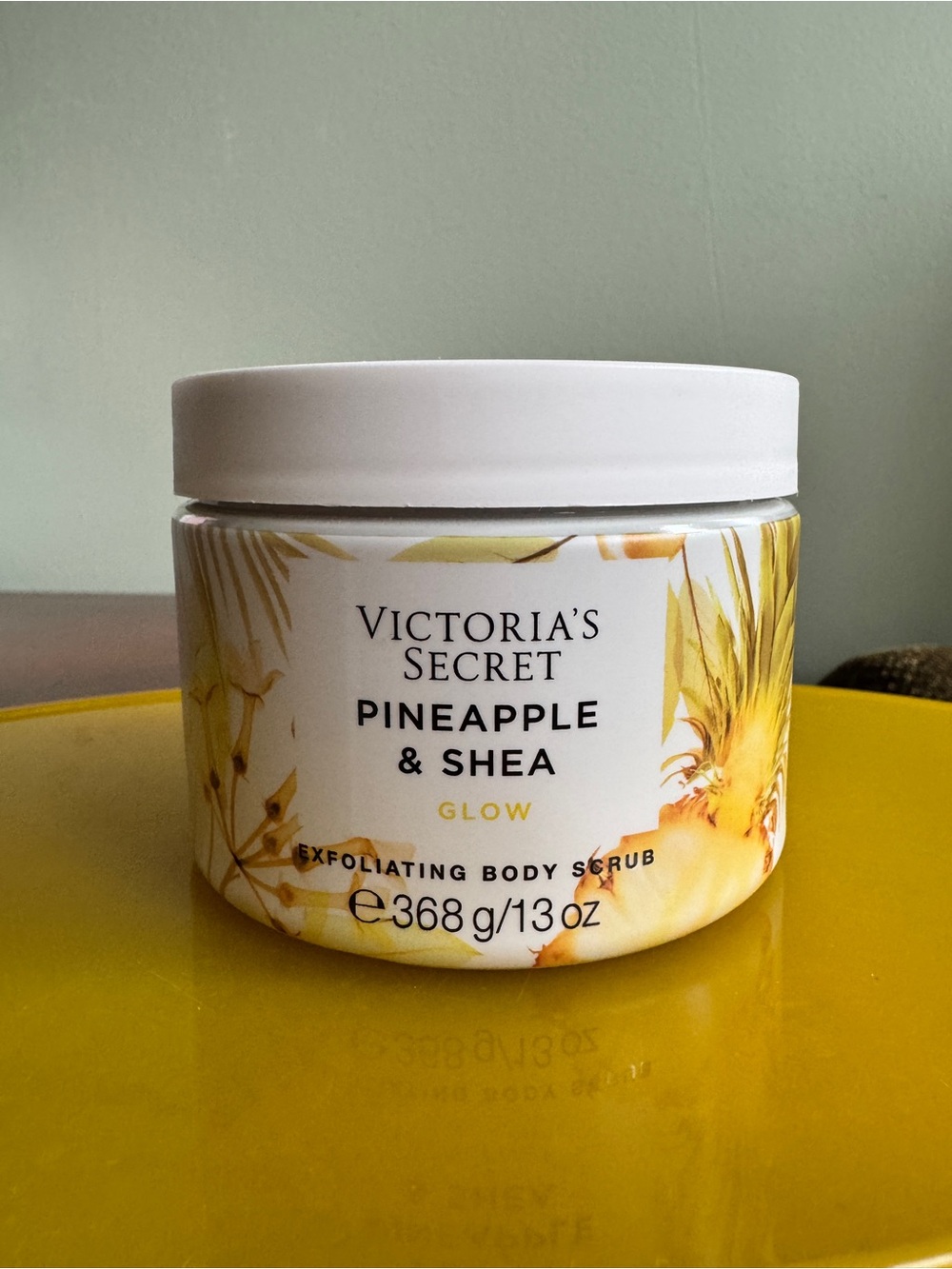 Victoria's Secret Pineapple & Shea Glow Exfoliating Body Scrub